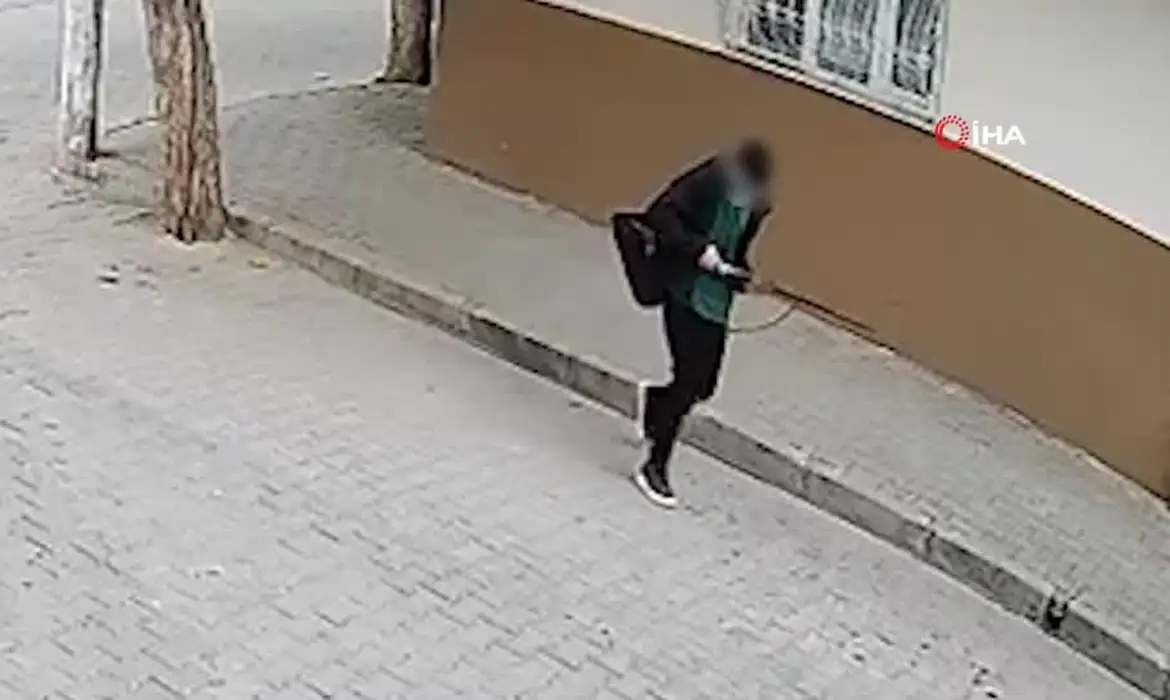 Ataque em escola na Turquia leva à prisão de familiares e investigação sobre acesso de estudante a arma