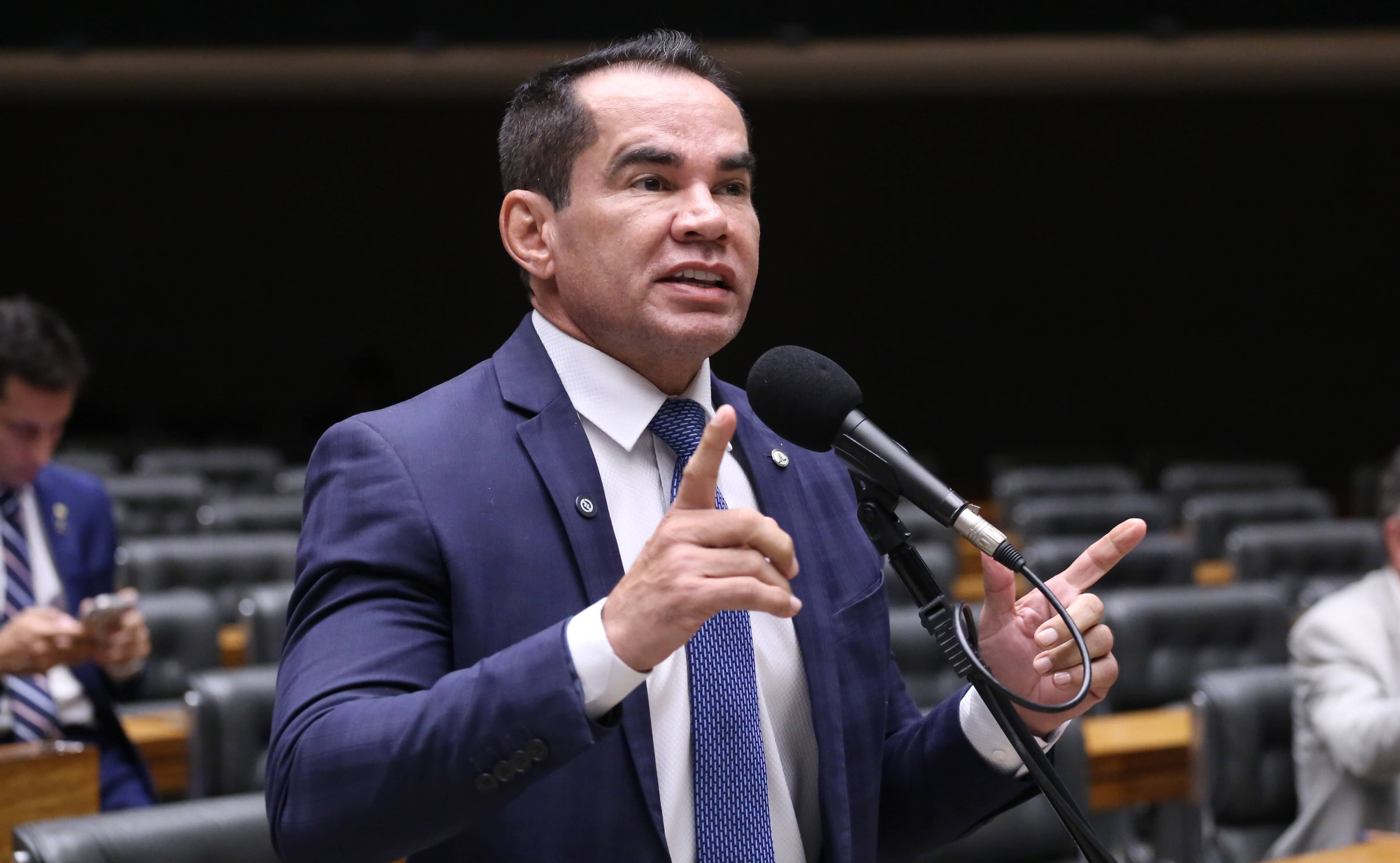 Homem condenado por crime de homônimo em Roraima reacende debate sobre identificação biométrica na Justiça